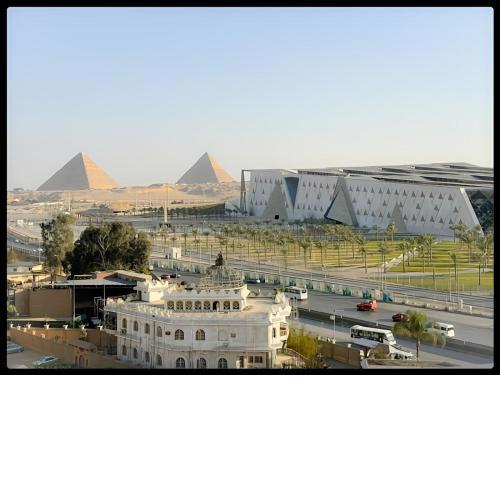 Pyramid hotel