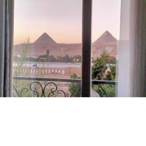 Pyramids & Grand Museum Apartment