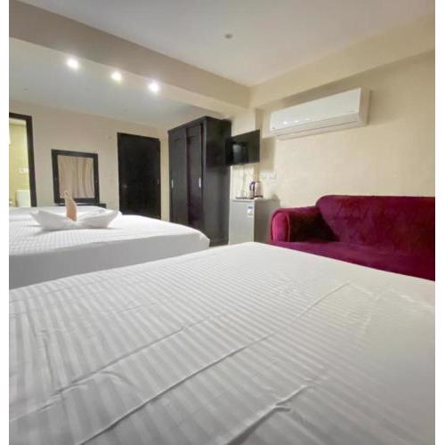 Pyramids hotel