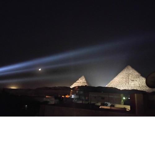 Pyramids House inn