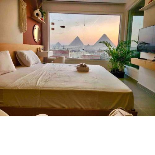Pyramids Studio2 Luxe Hot Tub