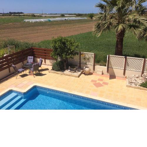 Quality Villa with Pool in Superb Location in Paphos