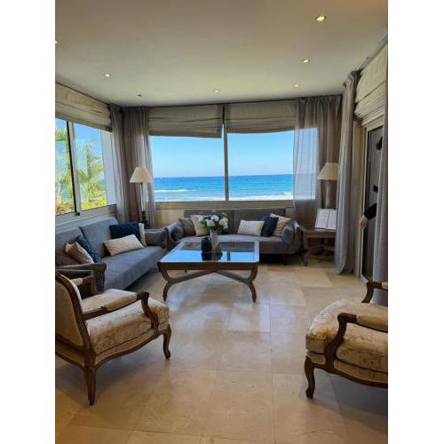 Quattro Beachfront Sea View Ap 4