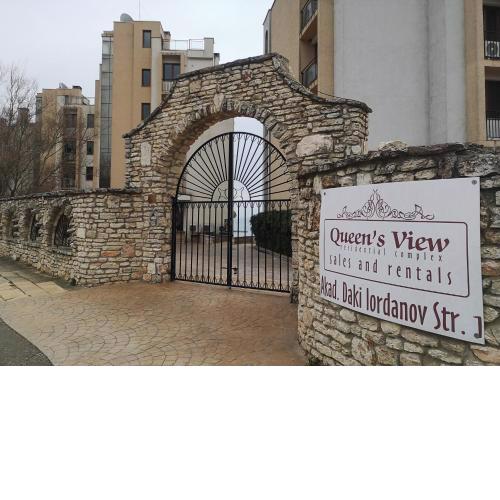 QUEEN'S VIEW app-9 free pool,parking, fitness & sea view