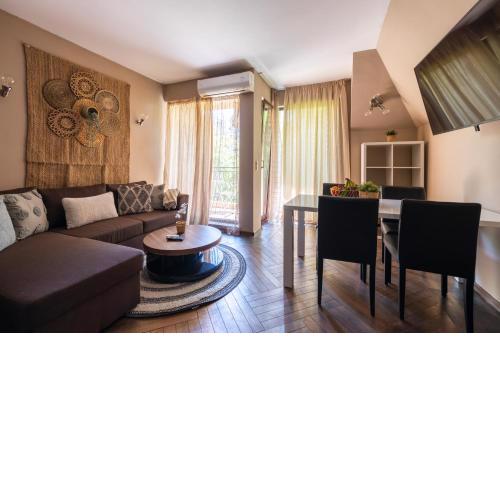 Quiet & Modern Maisonette