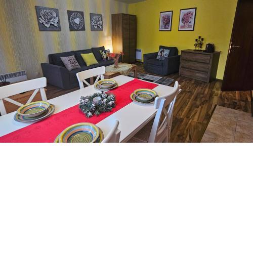 Ramada 2 Boutique Apartment near Ski Road
