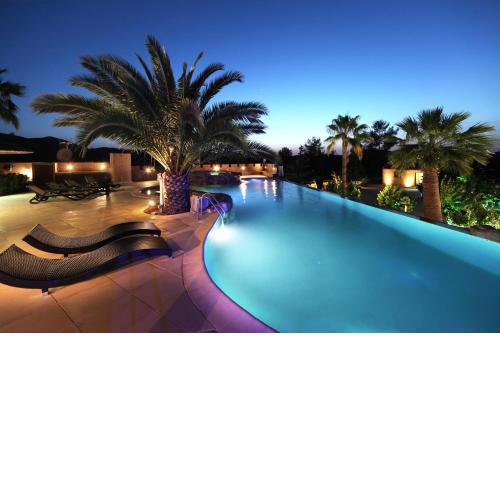Rancho Relaxo - "A Luxurious Hideaway for Couples and Honeymooners"