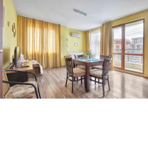 ~ Ravda Waves ~ 1BD Flat by the Sea