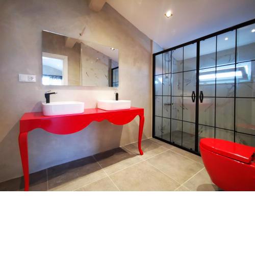 Red F30 Kırmızı,Modern Tasarımlı Villa