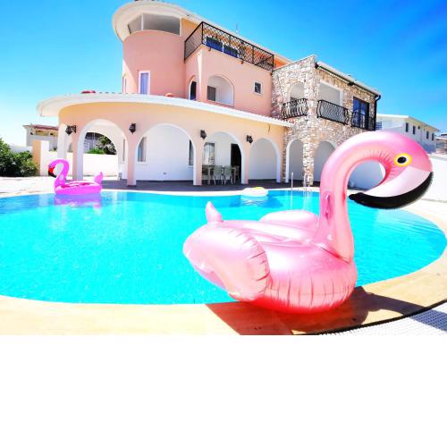 Red F33 Villa Özel Tasarımlı