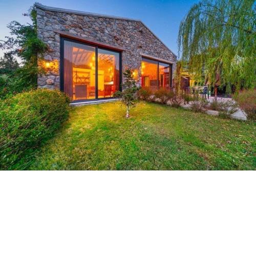 Reddoors Villa