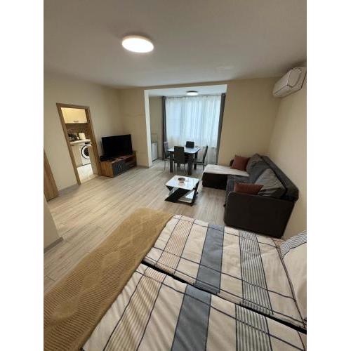 Refurbished apartment in a quiet area