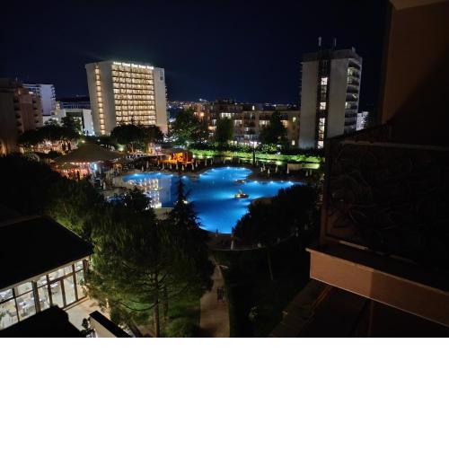 Reina Apart Barcelo Beach