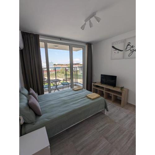 Reina Apartment