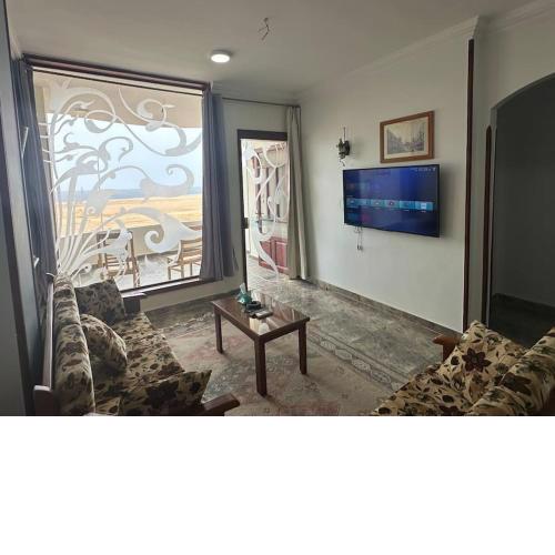Relaxing apartment overlooking the sea and 2 terrace on the sea