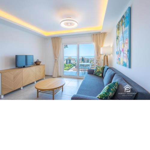Renovated two bedroom apartment in Riviera close to the beach