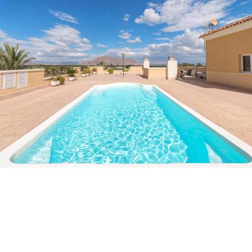 Residential jardín del pintor - la casa amarilla