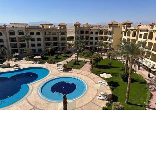 Resort-Style Luxury Chalet with Pool and Sea View in Sahl Hasheesh