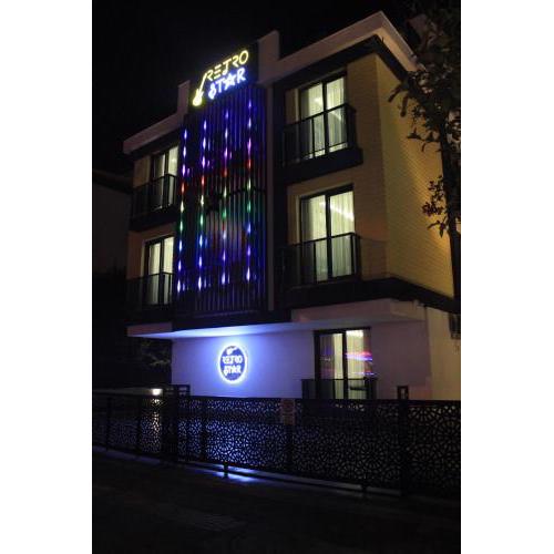 Retro Star Suites