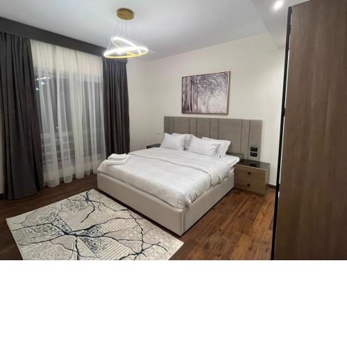 RICH HOME 2BR with Garden