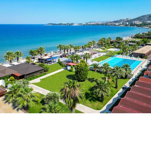 Risus Beach Resort Hotel