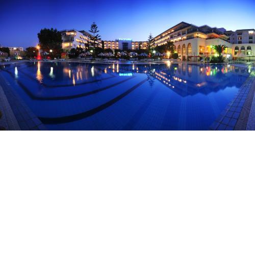 Riviera Hotel - Family only