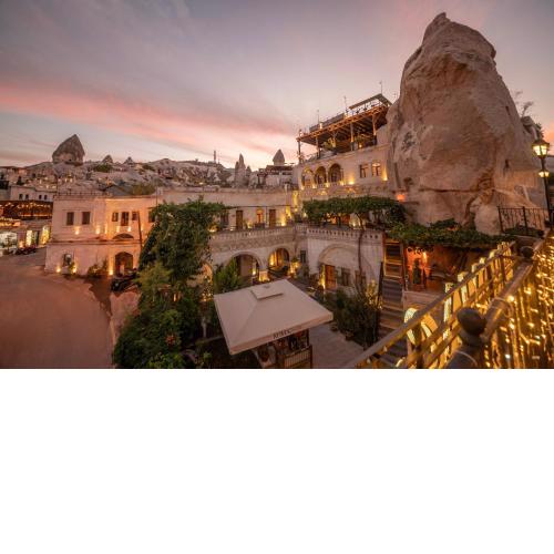 Roma Cave Suite