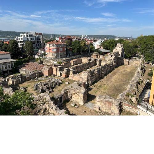 Roman Thermae Heritage Penthouse with Garage
