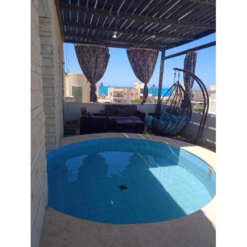 Roof 2 Bedrooms sea view Green Beach 150