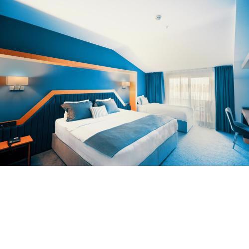 Roof 264 Hotel & Suites