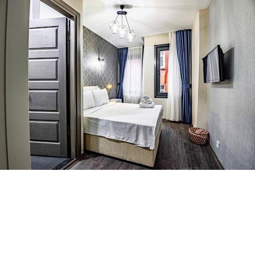 Room in Guest room - Deluxe Double Room 4
