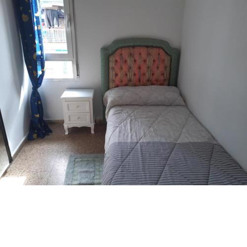 Room in Guest room - Peaceful accommodation in Madrid near Atocha