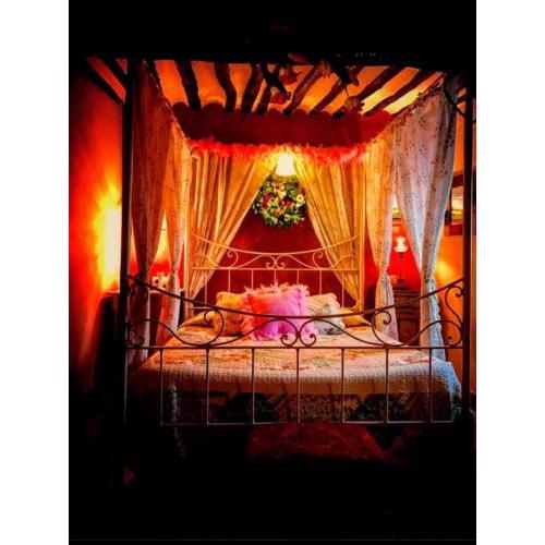 Room in Lodge - Romantic getaway to Cuenca at La Quinta de Malu