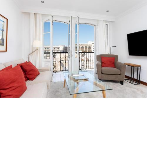 Rooms & Suites Balcony 3D
