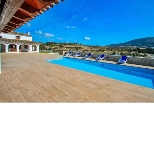 Rosalia - holiday home with panoramic view and private pool in Teluda