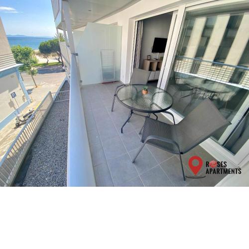 Roses Apartments Tropical Loft vista mar lateral