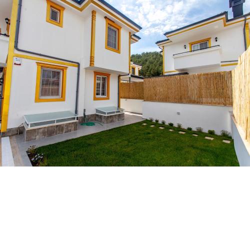 Roses Villa