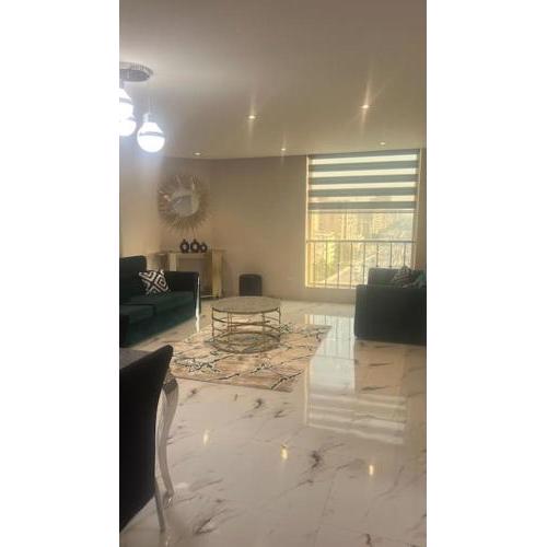 Roxy Square Apartment