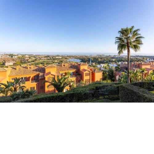 Royal Apartment 2 /freeWiFi,sharedpool,freeparking