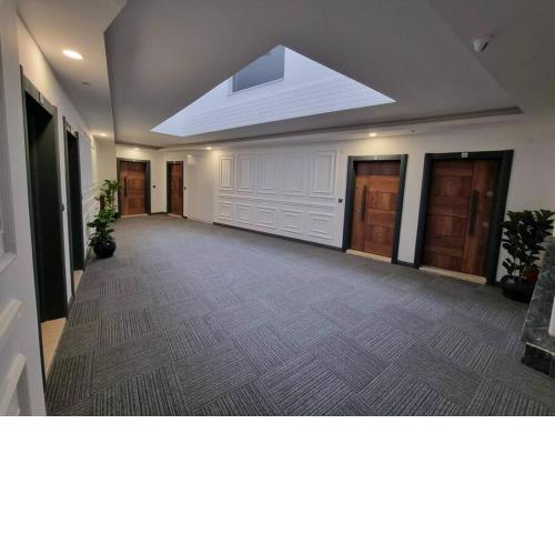 Royal Homes 401