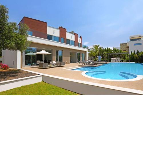 Royal Oasis Villa