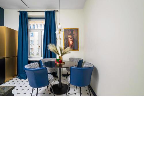 Royal Retreat - Your central designer spot