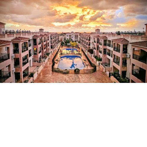 Royal-seacrest Oasis, Pool-side
