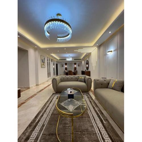 Royal Suite near City Star Mall 3 Bedroom Apart