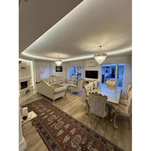 Royal Villa in Forest 3