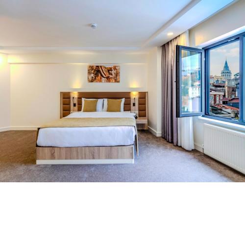 Roys Hotel & Suites