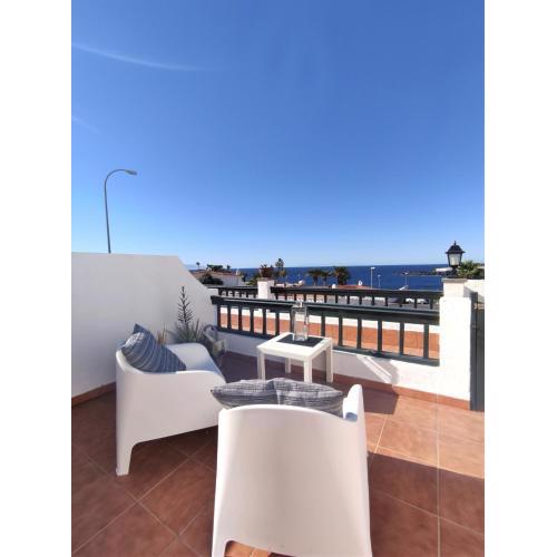 Ruhige Ferienwohnung mit Meerblick und Pool