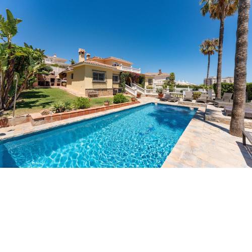 Rustic Spanish Villa Saltwater Pool