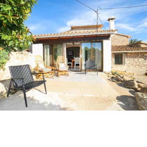 Rustico Appartment 'Olta' in finca, see-and garden side
