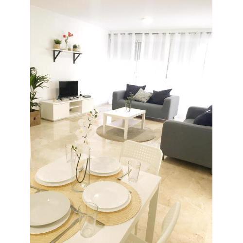Sagasta Beach Apartment I by Canary365